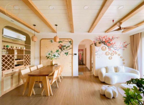 Armin Homes 3 BR Wabi Sabi Apartment at Ecopark